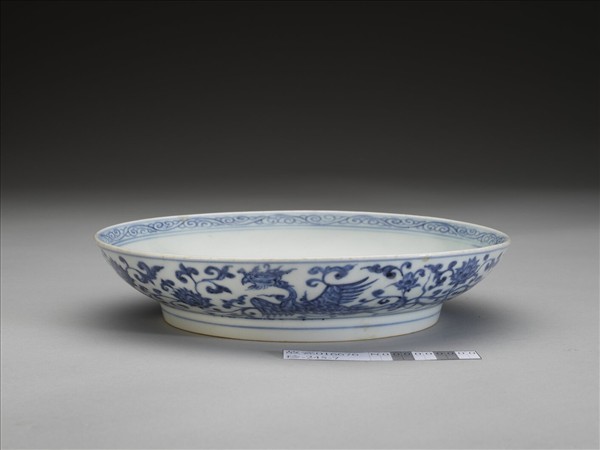 青花穿花雙鳳雲紋盤