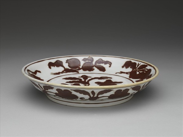 釉裡紅花果紋盤