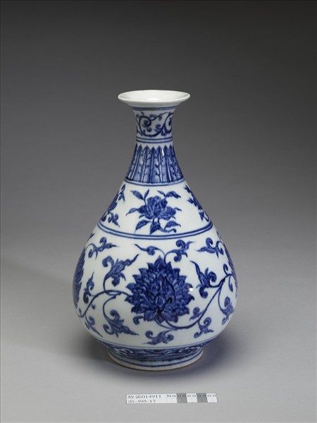 青花四季花卉玉壺春瓶