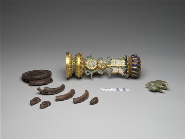 銅鍍金嵌玉及填料七政寶（寶象）