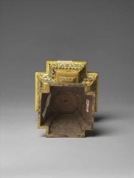 銅鍍金嵌玉及填琺瑯燭台(五供)