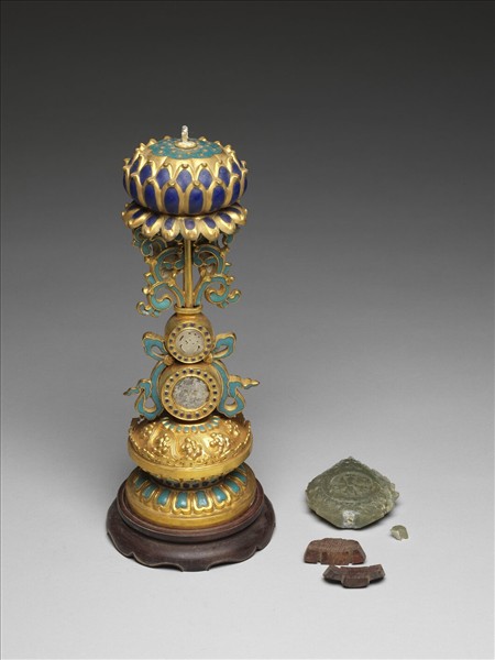 銅鍍金嵌玉及填料七政寶（寶輪）