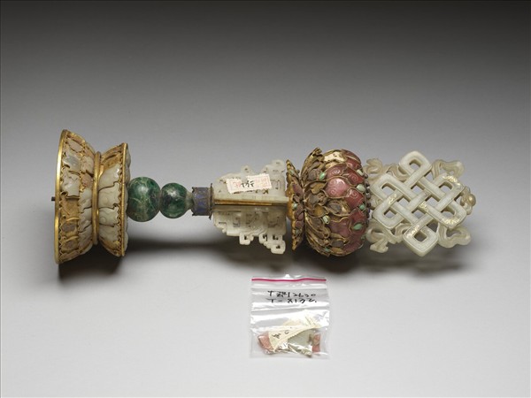 銅鍍金嵌玉及填料八寶（盤長）