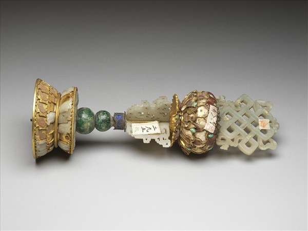 銅鍍金嵌玉及填料八寶（盤長）