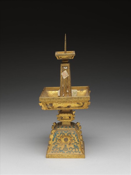 銅鍍金嵌玉及填料燭台（五供）