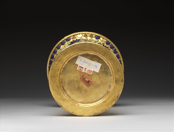 銅鍍金嵌松石及青金石燭台（五供）