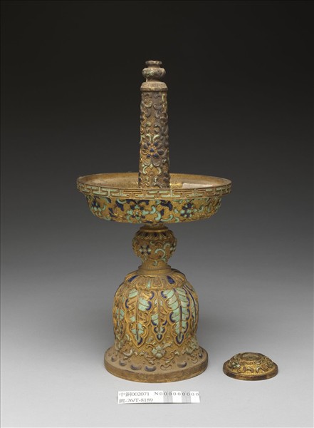 銅鍍金嵌綠松石及填料燭台（五供）