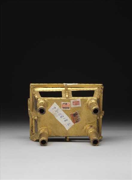 銅鍍金嵌青金石爐（五供）