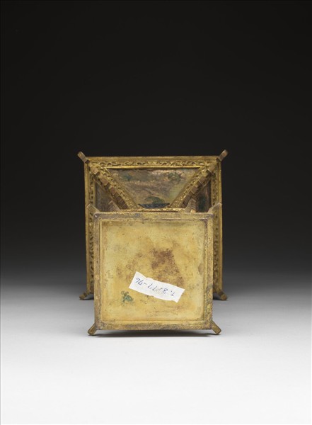 銅鍍金嵌玉及青金石觚（五供）