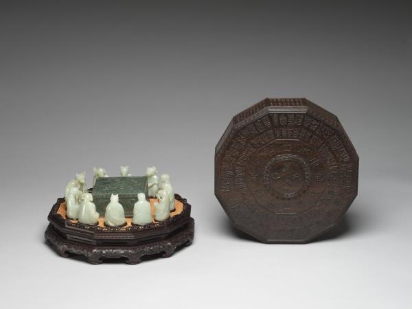 雕紫檀甲子萬年十二方盒