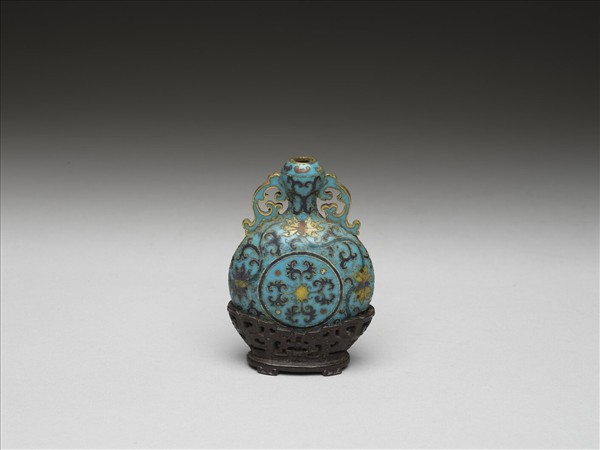 掐絲琺瑯番蓮紋扁壺