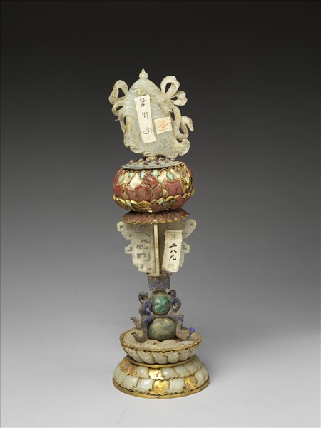 銅鍍金嵌玉及填料八寶（寶傘）