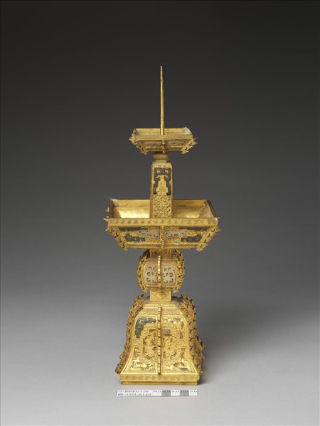 銅鍍金嵌玉燭台（五供）