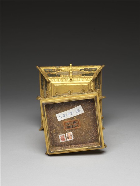 銅鍍金嵌玉燭台（五供）