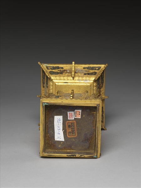 銅鍍金嵌玉燭台（五供）