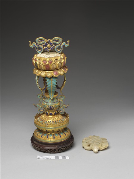 銅鍍金嵌料石八寶（盤長）