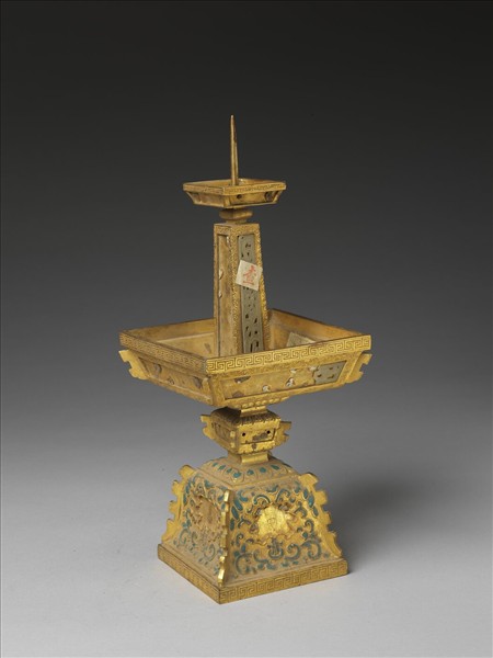 銅鍍金嵌玉及填料燭台（五供）