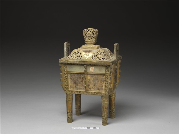 銅鍍金嵌玉及青金石爐（五供）