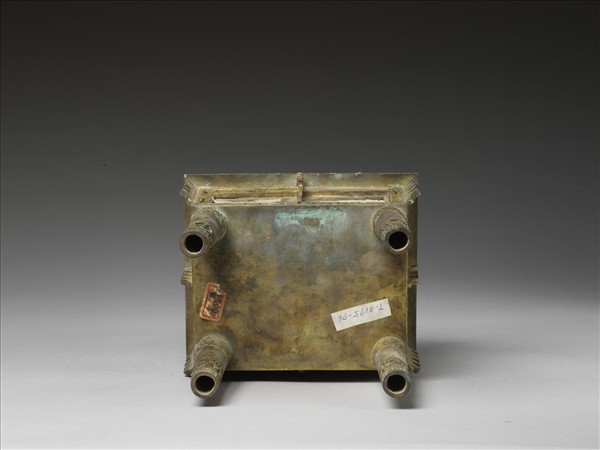 銅鍍金嵌玉及青金石爐（五供）