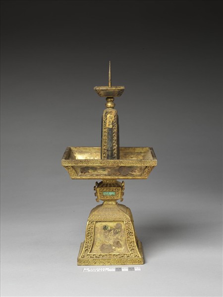 銅鍍金嵌玉及青金石燭台（五供）