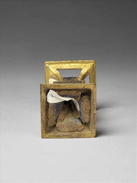 銅鍍金嵌青金石觚（五供）