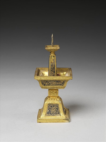 銅鍍金嵌青金石燭台（五供）