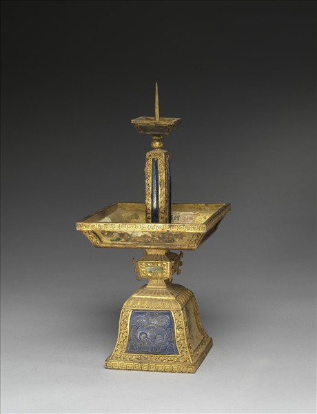 銅鍍金嵌玉及青金石燭台（五供）