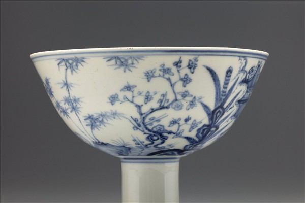 青花山水三友圖高足碗