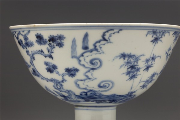 青花山水三友圖高足碗