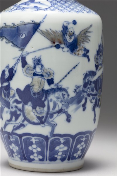 青花釉裡紅刀馬人盤口瓶