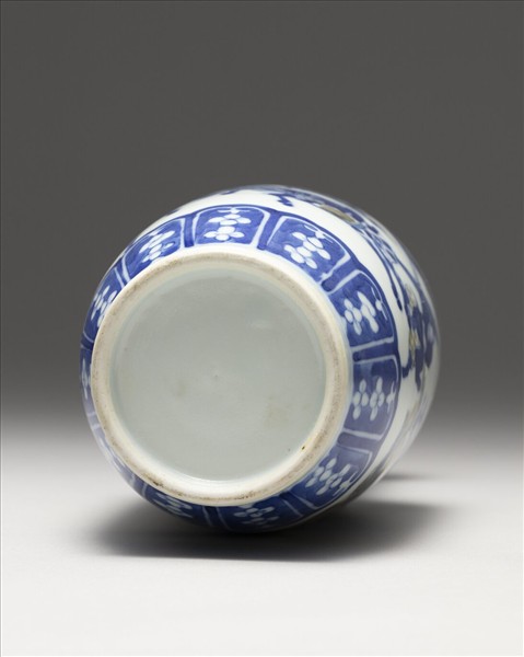 青花釉裡紅刀馬人盤口瓶