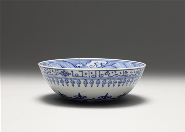 青花波斯文花卉紋碗