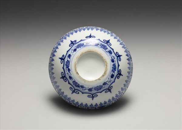 青花波斯文花卉紋碗