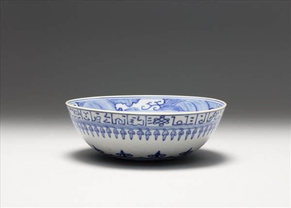 青花波斯文花卉紋碗