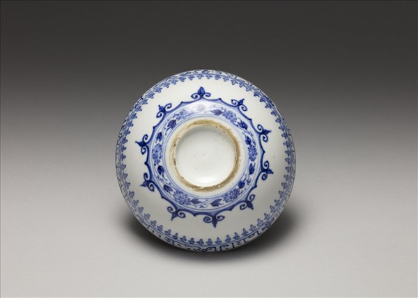 青花波斯文花卉紋碗