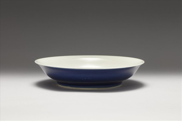霽青釉白裡盤