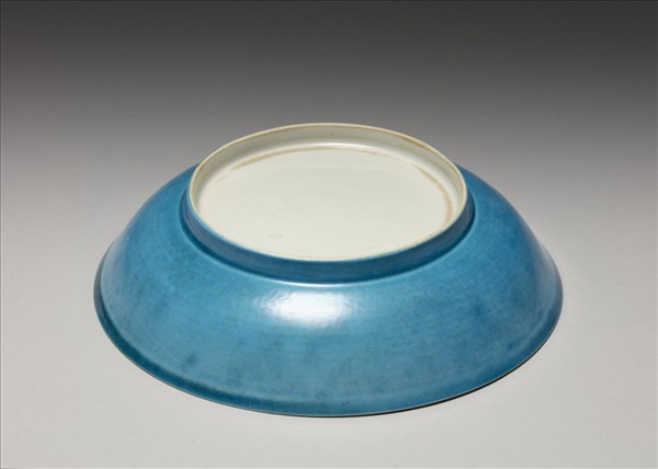 孔雀綠釉描金花卉紋盤