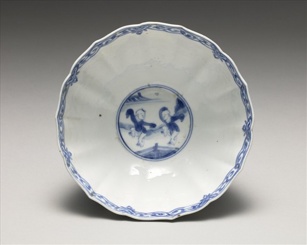 青花人物花口碗