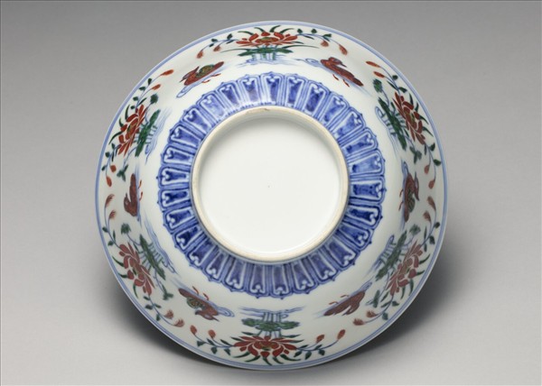 鬥彩蓮塘鴛鴦碗