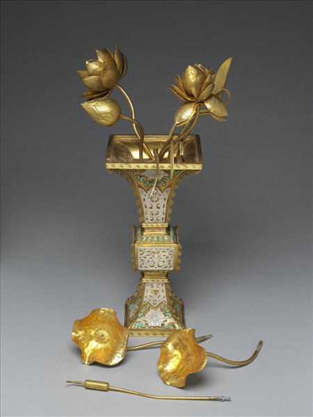 銅鍍金嵌白玉、綠松石及料片五供-花瓶（一對）