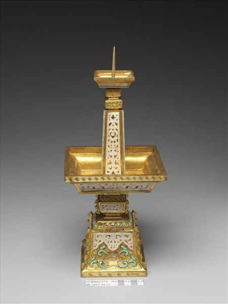 銅鍍金嵌白玉、綠松石及料片五供-燭台（一對）