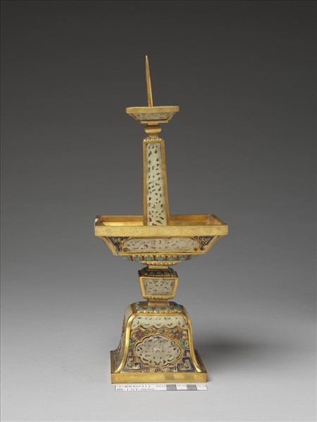 銅鍍金嵌透雕玉及填料燭台（五供）