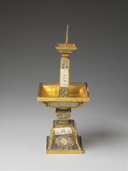 銅鍍金嵌透雕玉及填料燭台（五供）