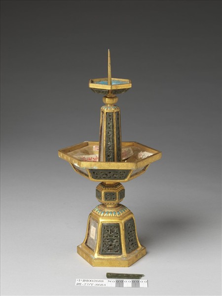 銅鍍金嵌玉及填料燭台(五供)