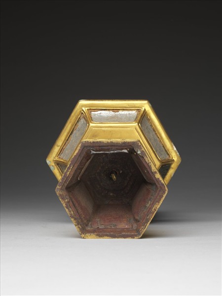 銅鍍金嵌玉及填料燭台(五供)