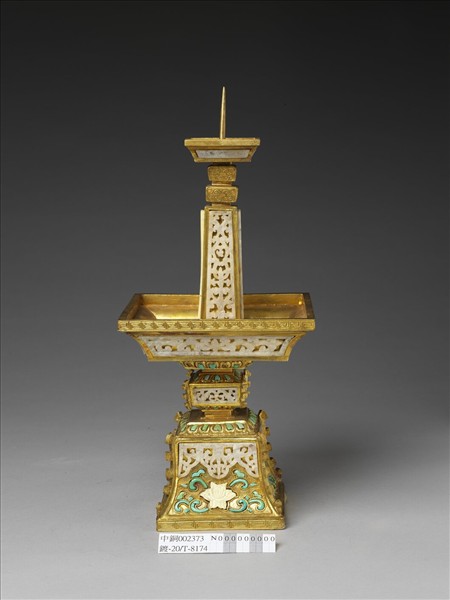 銅鍍金嵌白玉、綠松石及料片五供-燭台（一對）