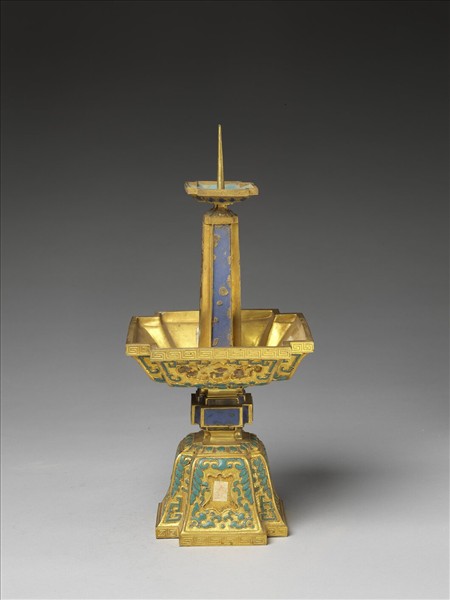 銅鍍金嵌玉及填料燭台（五供）