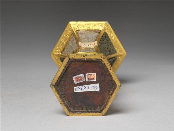 銅鍍金嵌玉及填料觚(五供)