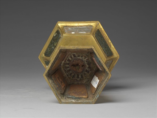 銅鍍金嵌玉及填料燭台（五供）