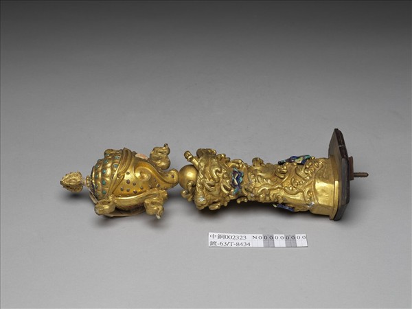 銅鍍金嵌料石八寶（法螺）